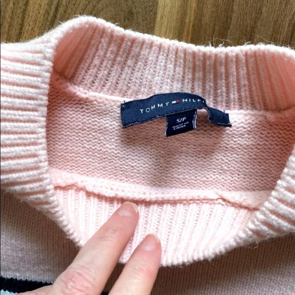 Womens Tommy Hilfiger Y2K Sz Small Sweater Crop Knit Hi Low Pink Stripe Logo EUC - Picture 7 of 7